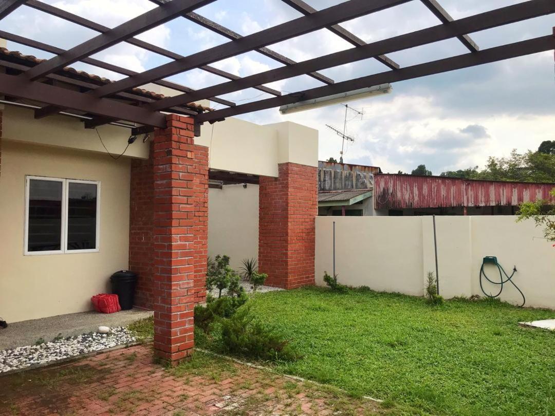 Swimming Pool Party House Apartment